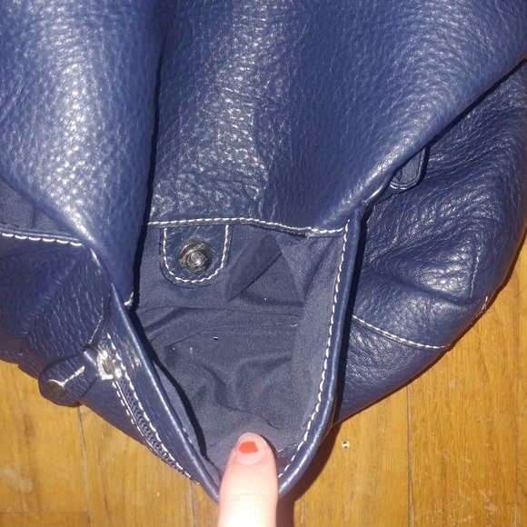 GIANA BERNINI | Navy Blue Peebled Leather Crossbody Bag Purse - Picture 3 of 8